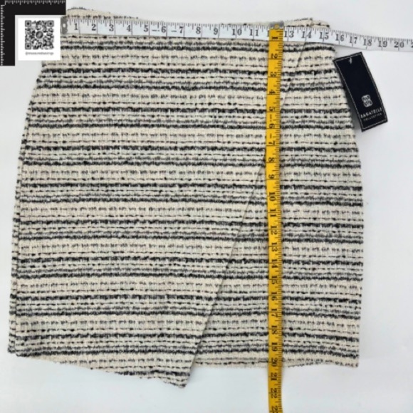 Bagatelle - Small NWT - Tweed-like Black & White Metallic Faux Wrap Skirt - Picture 5 of 8